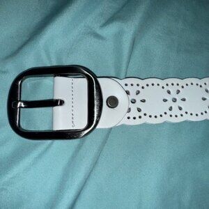 White Womens Belt in perfect condition Multi Size (OS)